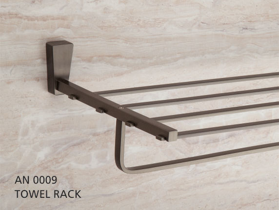 Angila by Decor Brass Bath